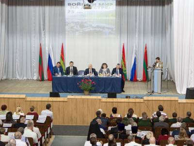 На пленарном заседании конференции «Война и мир на Днестре: 25 лет миротворческой операции в Приднестровье» выступили эксперты из России