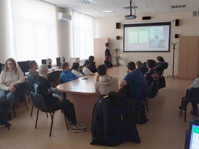 Студенты ЕГФ стали участниками молодежной экологической школы