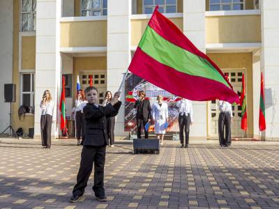 Митинг-концерт ко Дню Республики