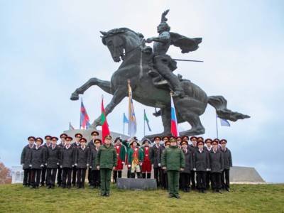 Памятно-торжественные мероприятия к Юбилею Суворова продолжились в центре Тирасполя