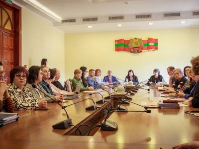 Круглый стол «Проблемы подготовки педагогических кадров: позитивный опыт решения» в рамках IV Всероссийского форума по вопросам развития педагогического образования