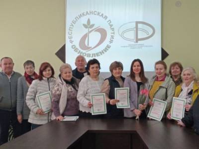 В Рыбнице очередная группа пожилых людей окончила компьютерные курсы